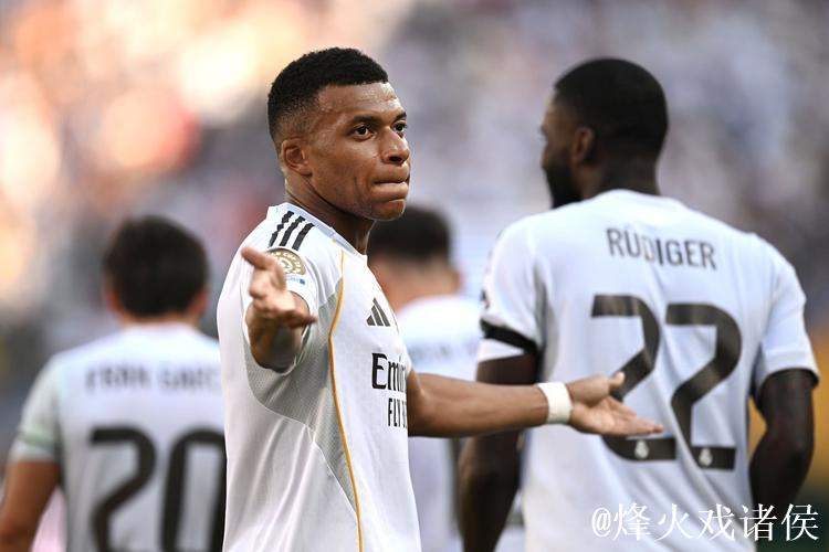 姆巴佩高效爆发创纪录,5场9球熊皇助攻闪耀 姆巴佩高效爆发创纪录,5场9球熊皇助攻闪耀